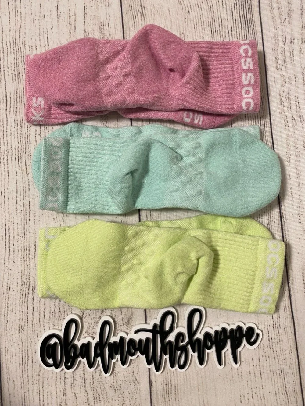 3 Pack CROCS Multi Colored Crew Socks Size Small